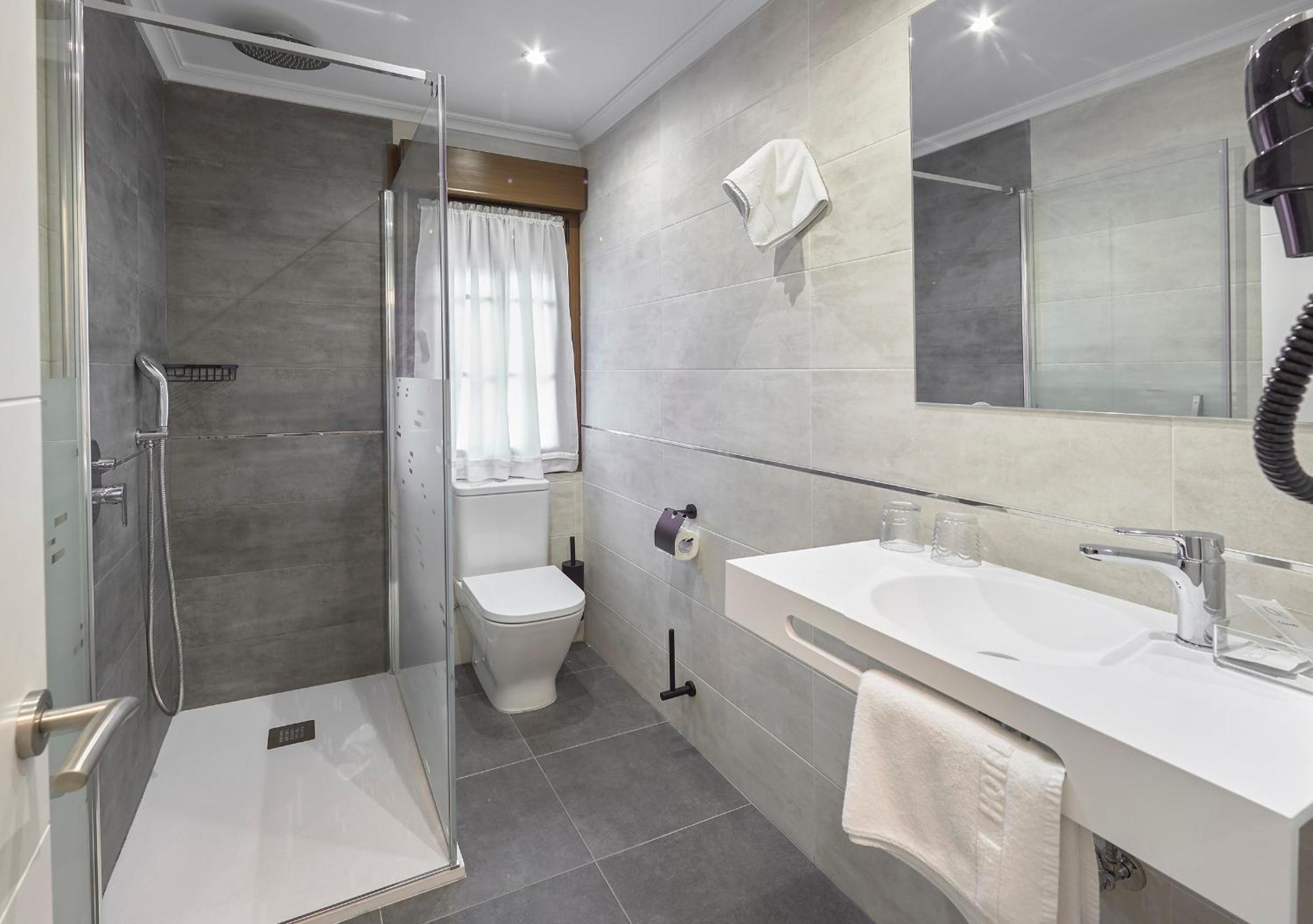 Hotel Rico Луарка Екстериор снимка