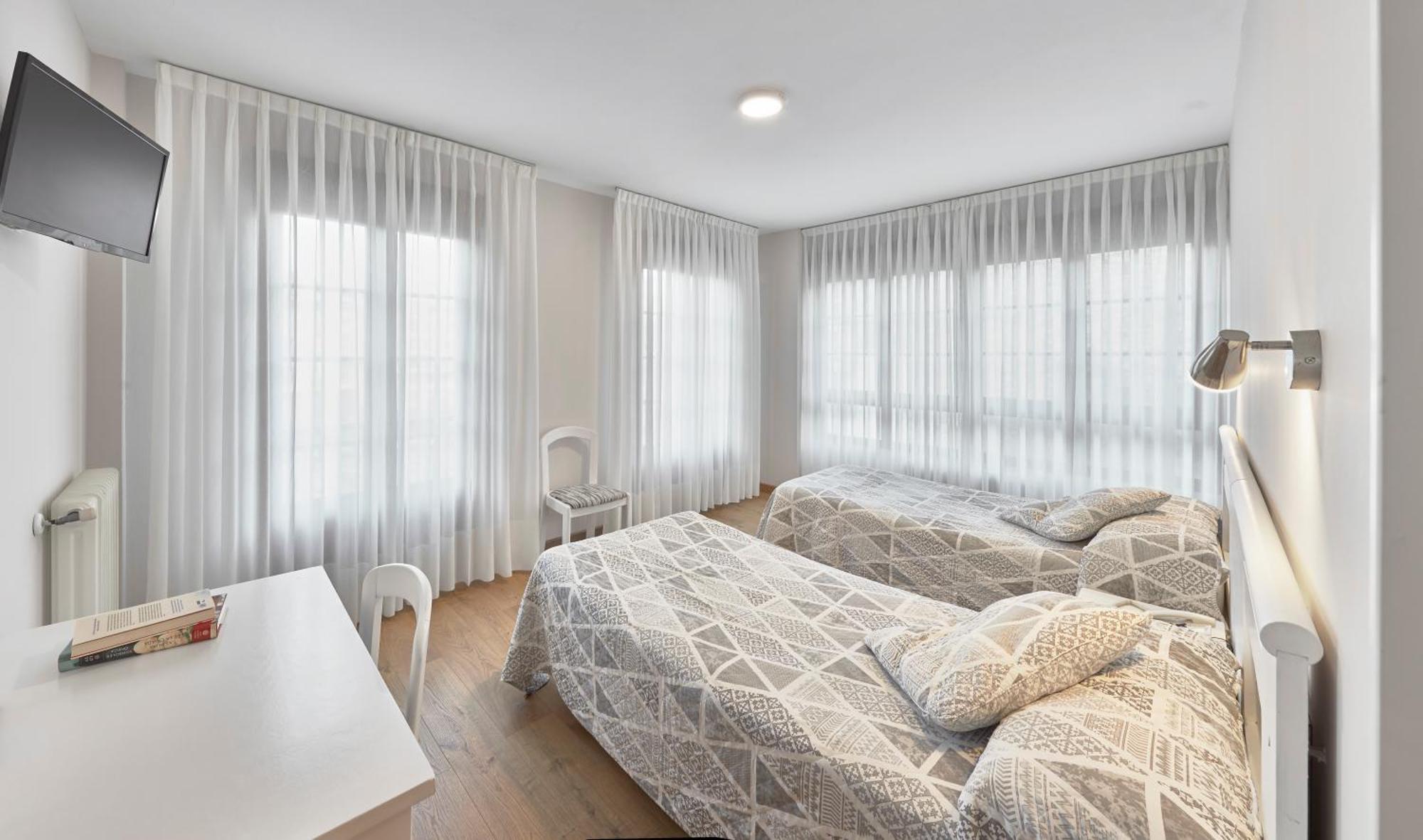 Hotel Rico Луарка Екстериор снимка